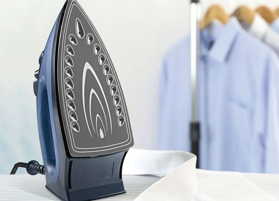 Cleanmaxx Dampfbugeleisen Mit Keramiksohle 2200W Blau/Dunkelblau