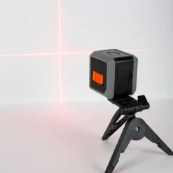 Kreuzlinienlaser Mit Dreibeinstativ
