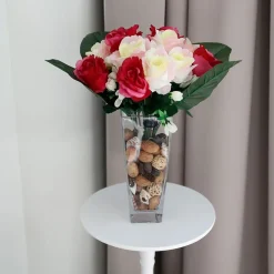 Kunstlicher Straus Mit Rosen