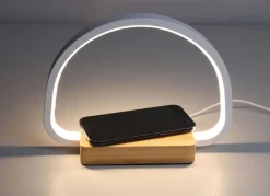 Led-Lampe Mit Touchsteuerung Und Induktiver Ladefunktion