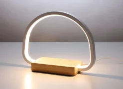 Led-Lampe Mit Touchsteuerung Und Induktiver Ladefunktion