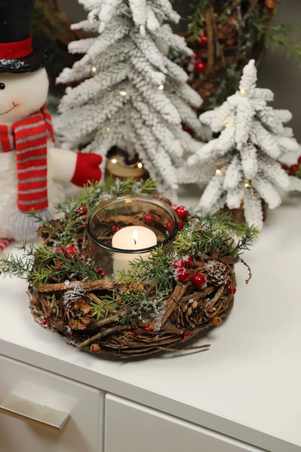 Weiden-Kranz Mit Windlicht Und Roten Beeren 22Cm
